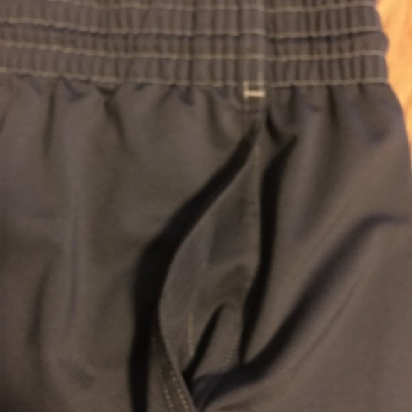 Reebok Short - Picture 5 of 7